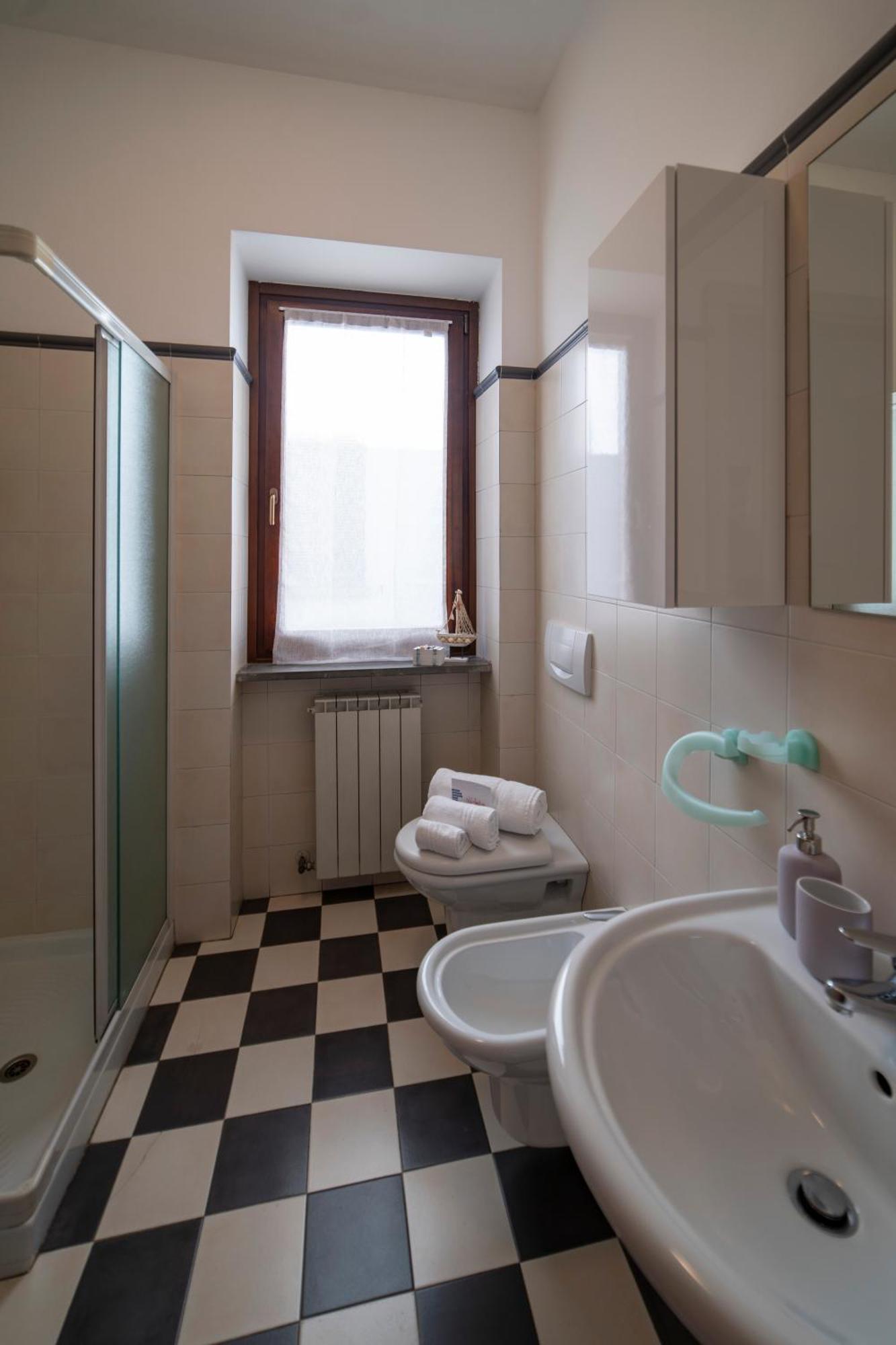 La Casa Dei Carta-New & Chic Apartment Lovere Exterior photo
